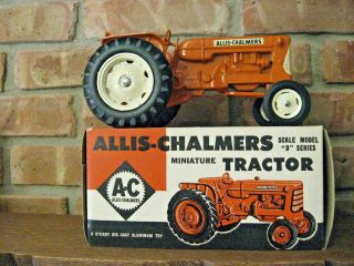 1960’s Allis Chalmers Scale D Series 2 Toy Tractor In The Box