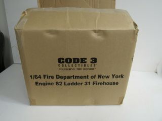 Code 3 Fdny Engine 82 Ladder 31 Firehouse " The Big House " Le 1/64 Scale Nib