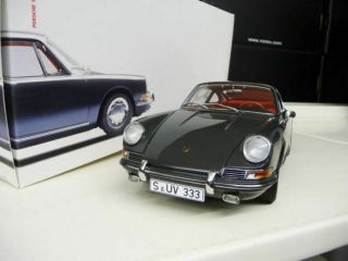 AUTOart - Museum Edition - Scale 1/18 - Porsche 911 2.  0 Coupe 1964 - Steve McQueen 2