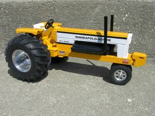 Custom Built 1/16 Minneapolis Moline Pulling Tractor W 