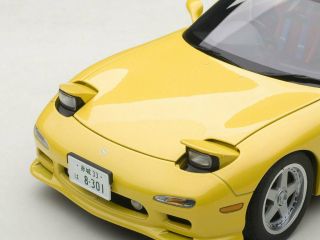 MAZDA EFINI RX - 7 FD3S ANIMATION FILM INITIAL D YELLOW 1/18 BY AUTOART 75966 3
