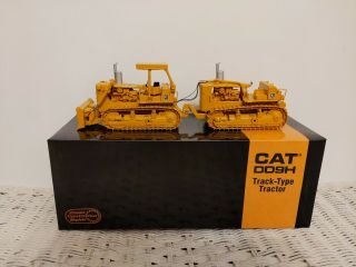 1/48 Ccm Caterpillar Dd9h Dual Push Dozer Set