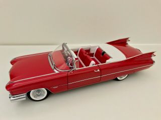 Flawed 1:18 Autoart Signature 1959 Cadillac Series 62 Convertible Diecast Model