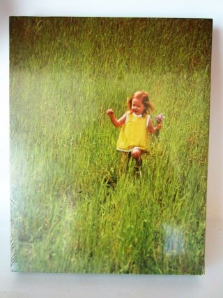 Another View 500 Piece Jigsaw Puzzle - Little Girl On The Prairie