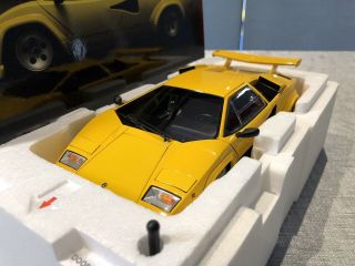 1:18 Lamborghini Countach Lp5000s Yellow Kyosho Bnib