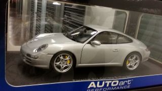 1:18 Scale Model By Autoart Porsche 911 Carrera S (typ 997) Coupe In Silver.