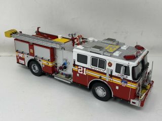 Code 3 Diamond Plate Fdny Seagrave " Yankees " Engine Co 68 1:32 Scale