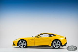 1/18 Hot Wheels Elite Ferrari F12 Berlinetta Yellow Diecast