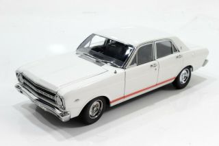 Classic Carlectable 1:18 Ford Xr Gt Falcon Avis White Diecast Model 18551