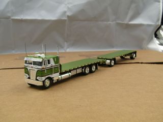 Dcp Custom Peterbilt 352 Green/whit Hay Truck W/custom Hay Flat Pup Trailer 1/64