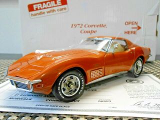 Danbury 1:24 1972 Corvette 454 Coupe Ontario Orange W/ T - Tops