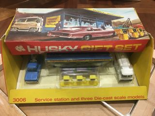 Vintage Husky Service Station Gift Set 3006