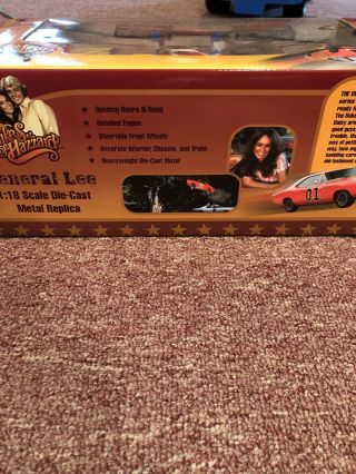 Auto World 1:18 Scale AMM964 The Dukes Of Hazzard 1969 Dodge Charger 2
