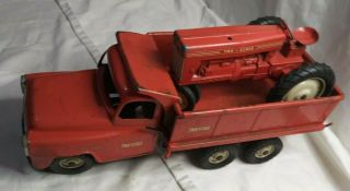 VINTAGE TRU SCALE IH FARM TOY DUMP TRUCK AND TRACTOR PRESSED STEEL 3