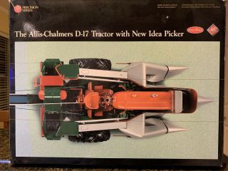 1/16 Allis - Chalmers Model D - 17 Tractor W/ Idea Picker - Precision Series 8