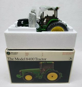 Ertl John Deere 8400 Precision Classics 8 Tractor 1/32 Scale