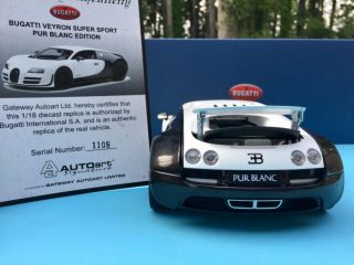 Autoart 1/18 : Bugatti Eb 16.  4 Veyron White/black Limited Edition (1108 Of 2400)
