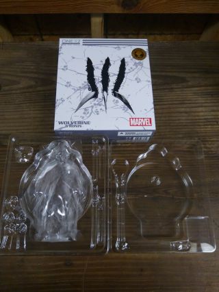 Mezco One 12 Ronin Wolverine Box And Inserts Only