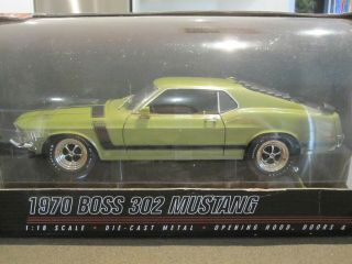 1:18 Highway 61 50274 1970 Ford Mustang Boss 302 Lime Green