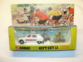 Corgi Toys Gift Set No.  13 Renault R16 Tour De France Paramount Film Unit -