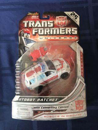 Hasbro Transformers Universe 25th Anniversary Deluxe Class Ratchet