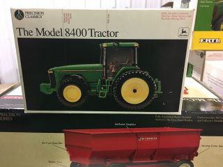 Ertl John Deere 8400 Precision Classics 8 Tractor 1/32 Nib