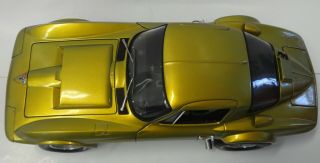 Exoto 1:18 1963 Chevrolet Corvette Grand Sport Coupe - Standox Suzuka Sun