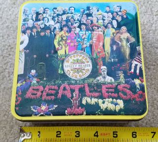 Sgt.  Peppers Lonely Hearts Club Band 2 - Sided Puzzle Hasbro Beatles Metal Tin