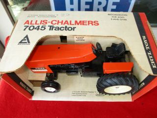 Vintage Ertl Allis Chalmers 7045 Tractor 1/16 Scale