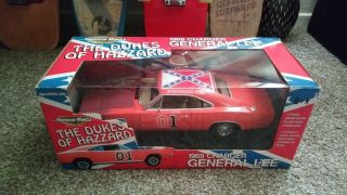 Ertl 1969 Dodge Charger 01 Race Day General Lee The Dukes Of Hazzard 1:18 Dc