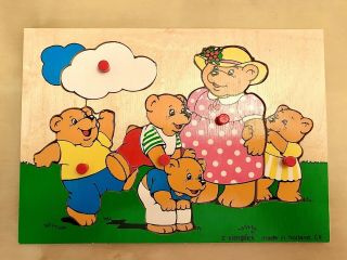 VINTAGE WOODEN SIMPLEX PEG PUZZLE Made In Holland.  Bear Family.  Very Good 2