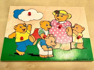VINTAGE WOODEN SIMPLEX PEG PUZZLE Made In Holland.  Bear Family.  Very Good 3