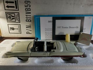 Franklin 1957 Pontiac Bonneville Convertible 1:24 Scale Diecast Model Car