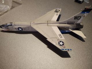 CENTURY WINGS F - 8E CRUSADER US MARINE CORPS VMF (AW) - 212 LANCERS 1965 1/72 2