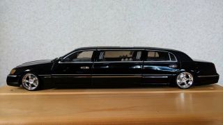 1/18 Lincoln Town Car Limousine Custom Stretch Limo Black Ver.  3 Full Length