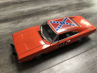 Ertl 1969 Dodge Charger General Lee The Dukes Of Hazzard 1:18 Car And Watch