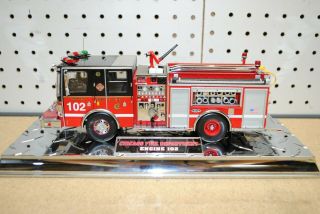 1/32 Code 3 - Chicago Fire Department Luverne Pumper Engine 102