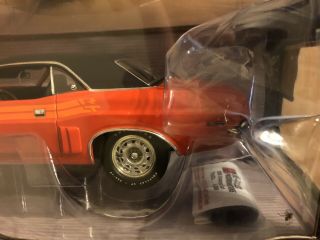 1/18 Scale 1971 Dodge Challenger R/T 1 Of 402 By Highway 61 3