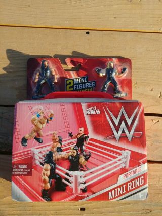 Wwe Portable / Take - A - Long Mini Ring With 2 Wrestlers
