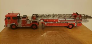 " Franklin 1965 Seagrave Fire Engine Hook & Ladder 5 "