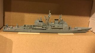 1/1250 Uss Guided Missile Destroyer Valley Forge Cg - 50 Model Ship