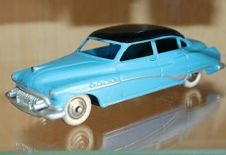 Dinky Toys Buick Roadmaster Ref.  24 V Couleur Bleu / Bleu Fonce Etat A