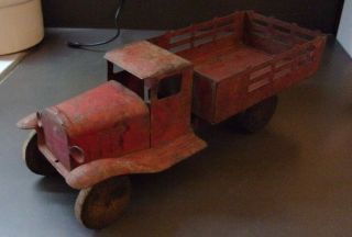 Vintage Wyandotte or Marx Red Truck Pressed Steel Toy 2