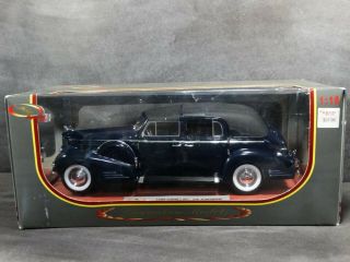 Signature Models 1938 Cadillac V - 16 Fleetwood 1:18 Scale Diecast Model Blue Car 2