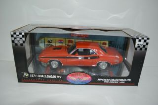 Highway 61 1/18 Scale Die Cast 1971 Dodge Challenger R/t Hemi Orange