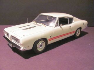 Highway 61/dcp 1968 Plymouth Barracuda 1/18 Diecast - White,  Mint/boxed 50307