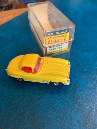 1961 Aurora Model Motoring Ho 1546 - 249 Yellow Mercedes Hardtop Box & Label