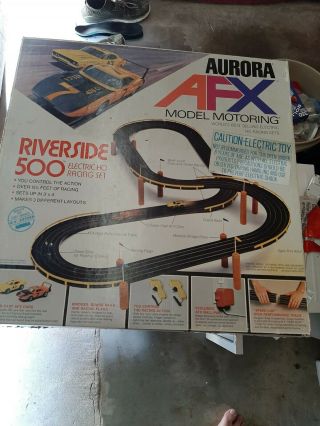 Aurora Afx Riverside 500 With Superbird Magnatraction Cars.