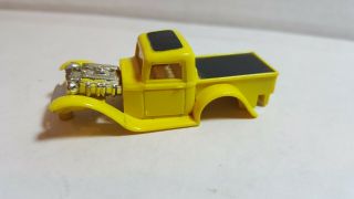 Aurora 32 Ford Pick - Up T - Jet " Yellow " Body 3 Day