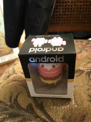 ANDROID MINI COLLECTIBLE SPECIAL EDITION 10 YEARS ANNIVERSARY CAKE NIB 2